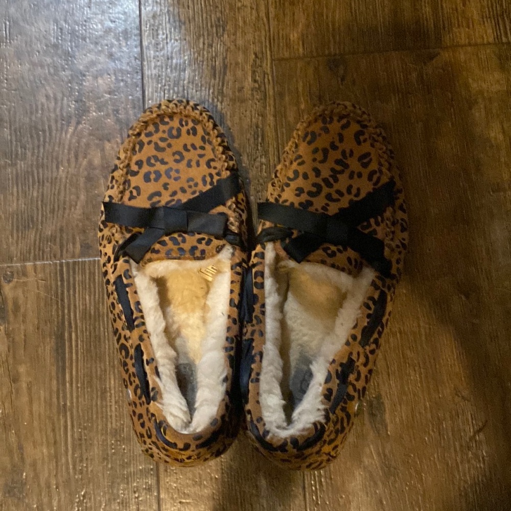 Cheetah print UGG shoes!